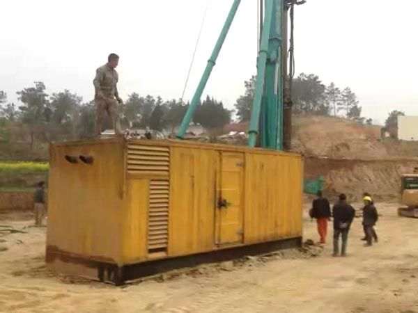 皂市镇如何判断水冷式机油散热器密封件是否需要更换?